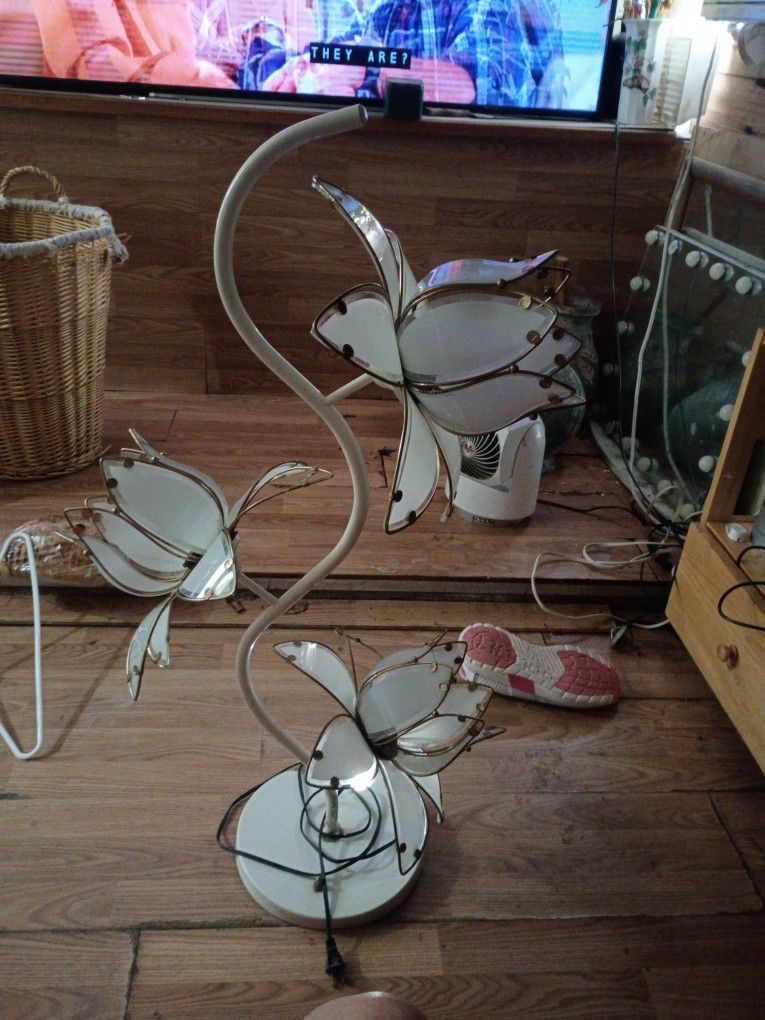 Lotus Flower Lamp Vintage