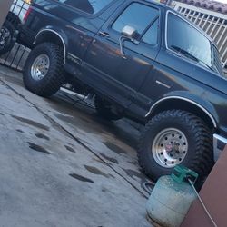 1990 Ford Bronco