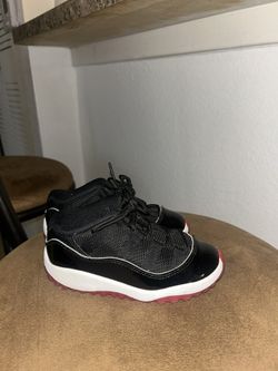 Jordan 11 Retro Low “BRED”