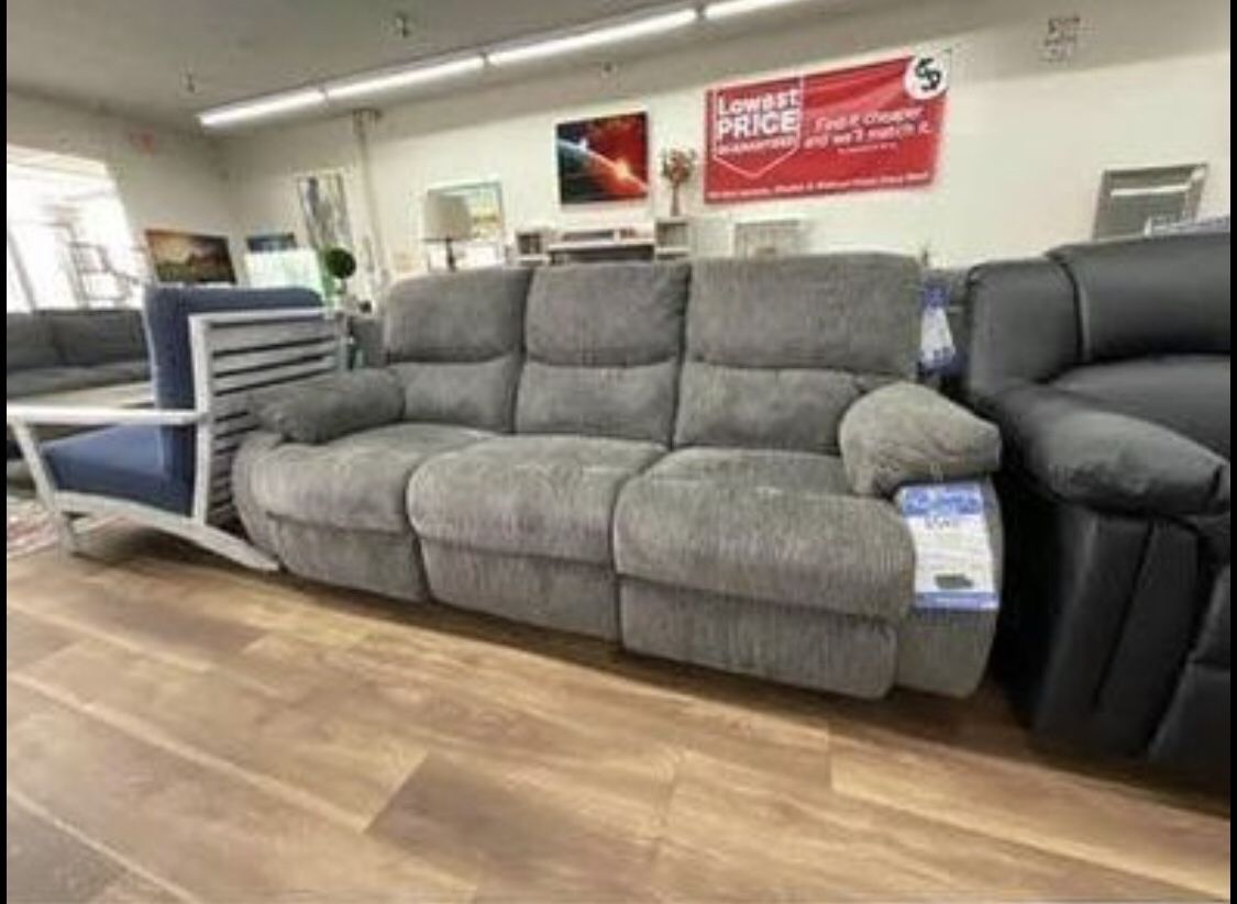 New Gray Ashley Brand Reclining Sofa Couch
