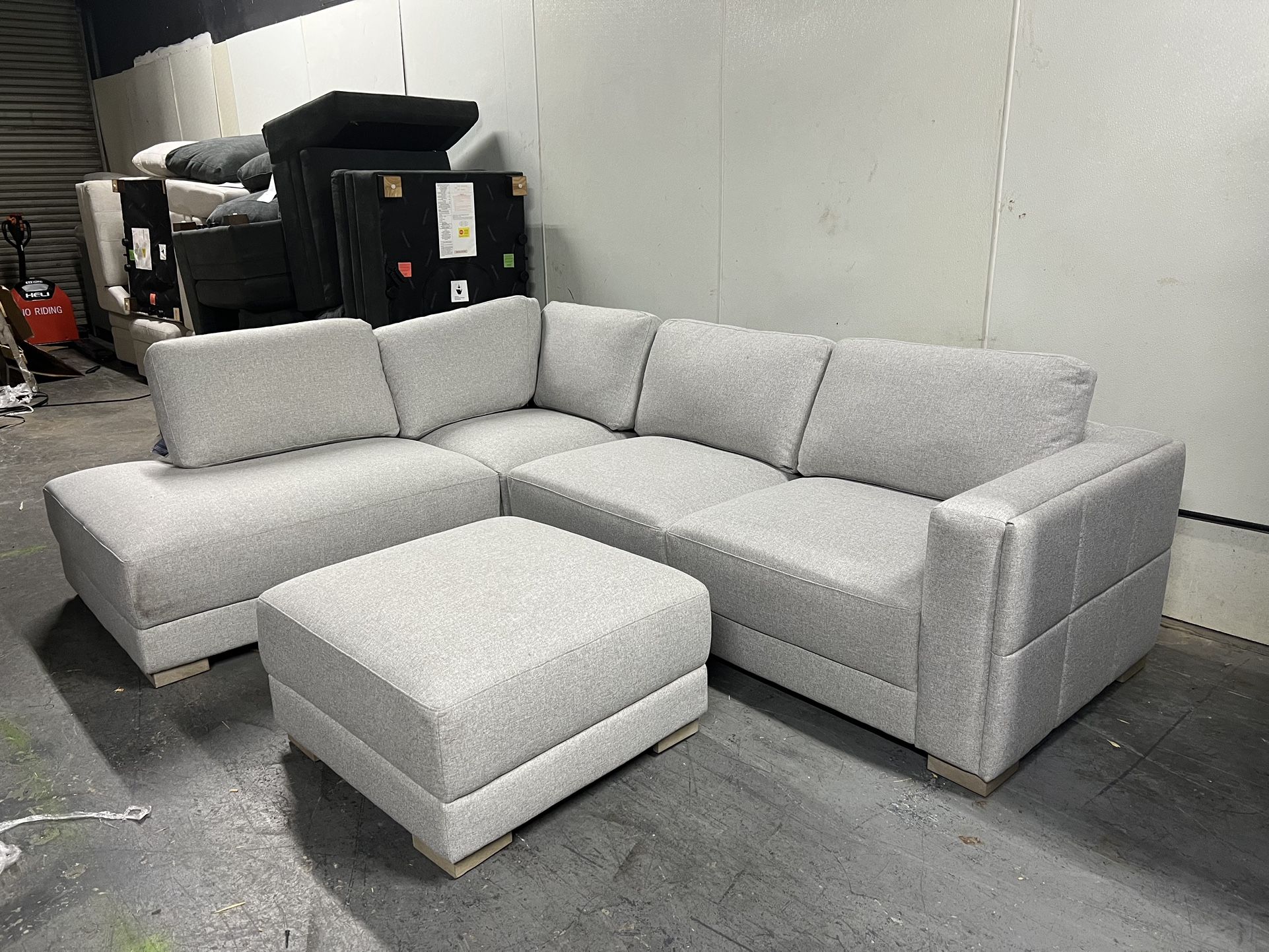 SECTIONAL COUCH SOFA