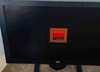 Barco MDRC-2124 24" Clinical Review Medical Monitor w/ Stand TESTED