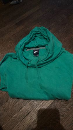 Nike hoodie size L