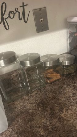Food storing containers (4 of them)