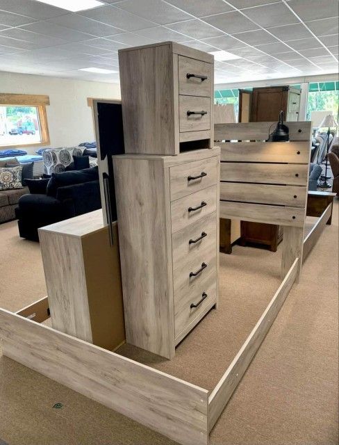 SPECIAL] Cambeck Whitewash Panel Bedroom Set