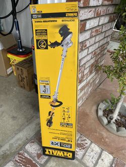 DEWALT 20V MAX* String Trimmer, 14-Inch, Tool Only (DCST922B)