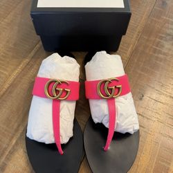 Gucci Flat Marmont Leather Thong Sandals $390 Size 38
