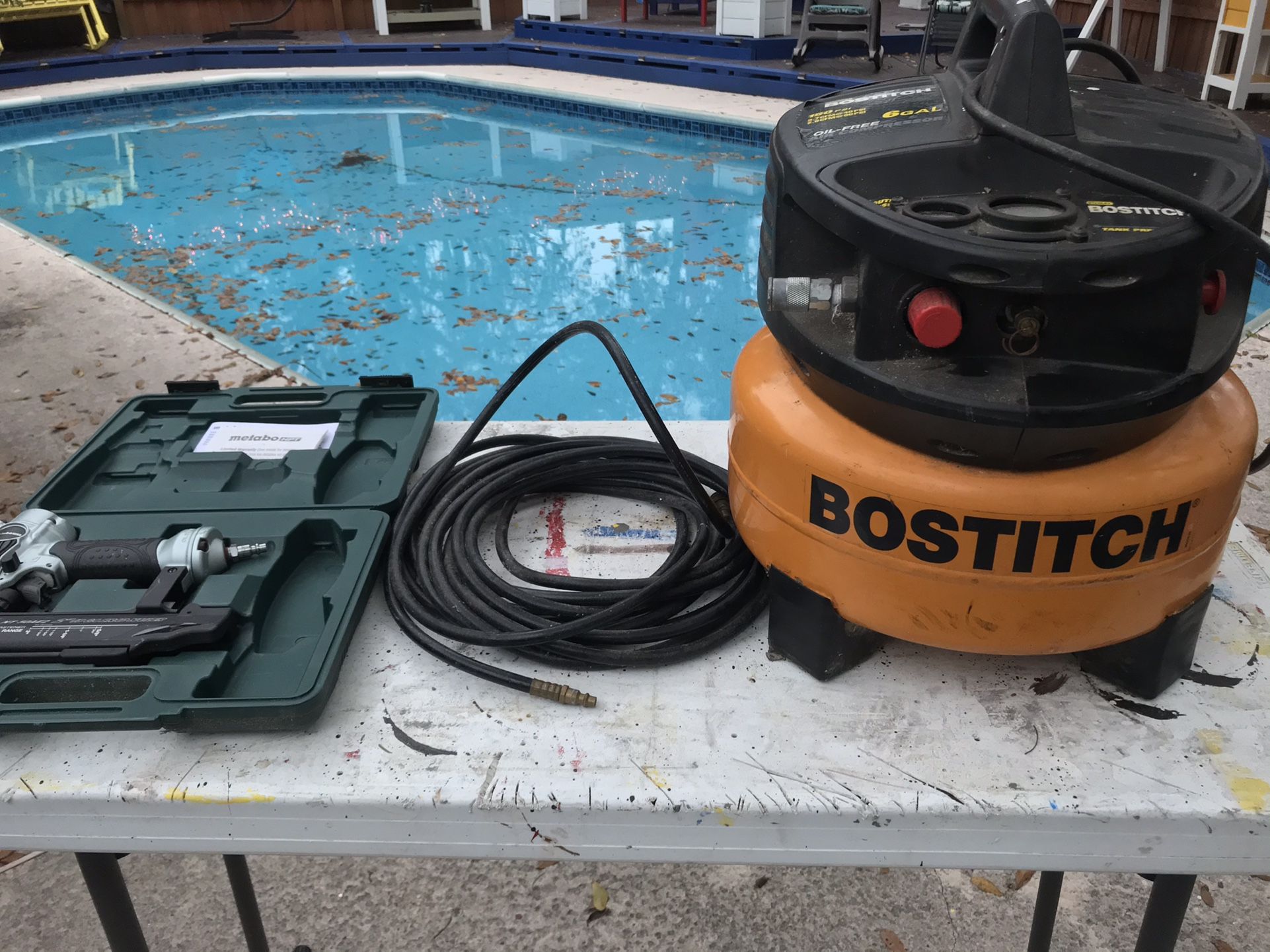 Pneumatic Air Tank and 18 ga Brad Nailer