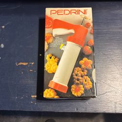 Cake Decorator / Deviled Eggs / Cookies