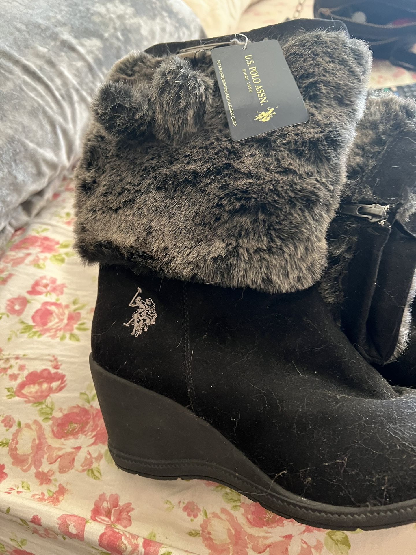 Winter Boots, Size 9