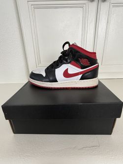 Jordan 1 Mid Gym Red Black White Size 4Y