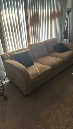 Couch An Stands