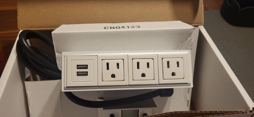 Knoll Power Strip 