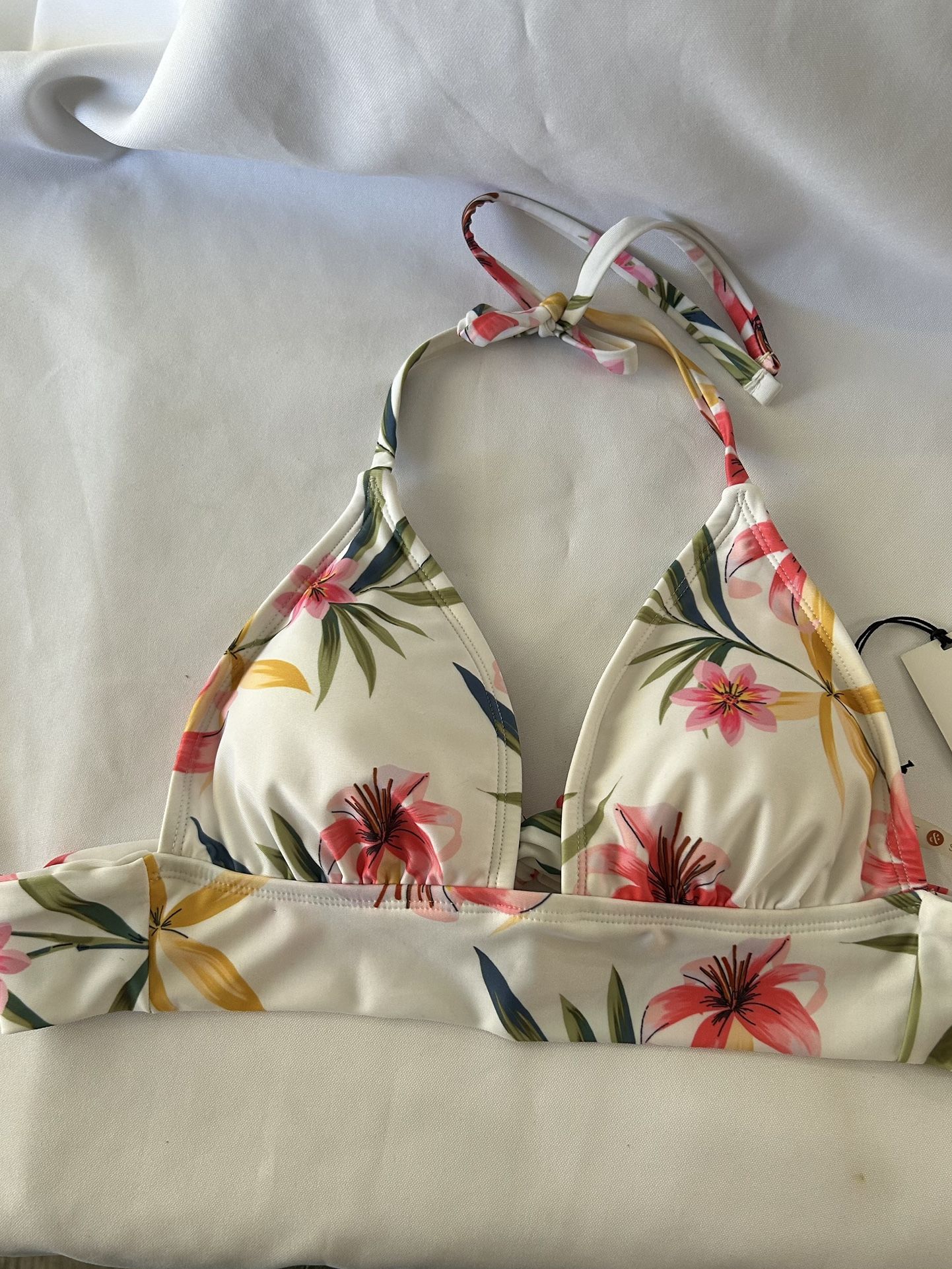 Bikini Top Size Small W/Tags