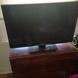 32-in TV