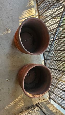 2 Large Terrcotta Pots