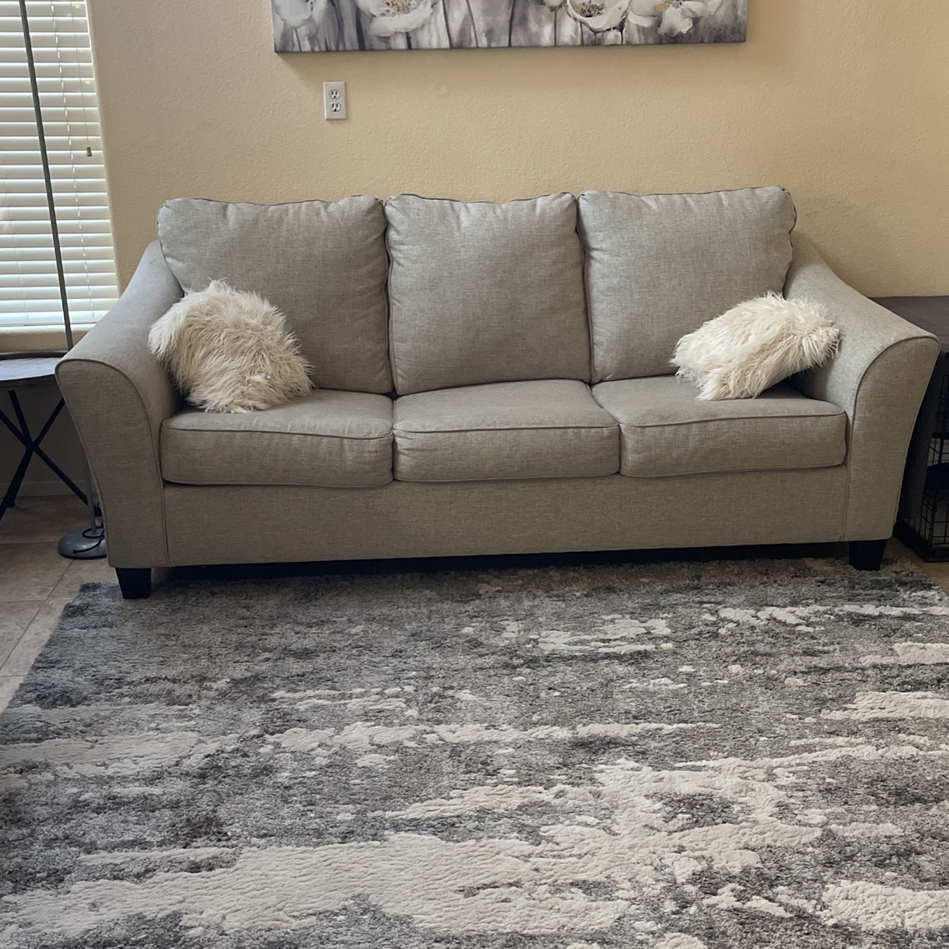 Free/ Couch / Sofa /  Black Friday Deal 