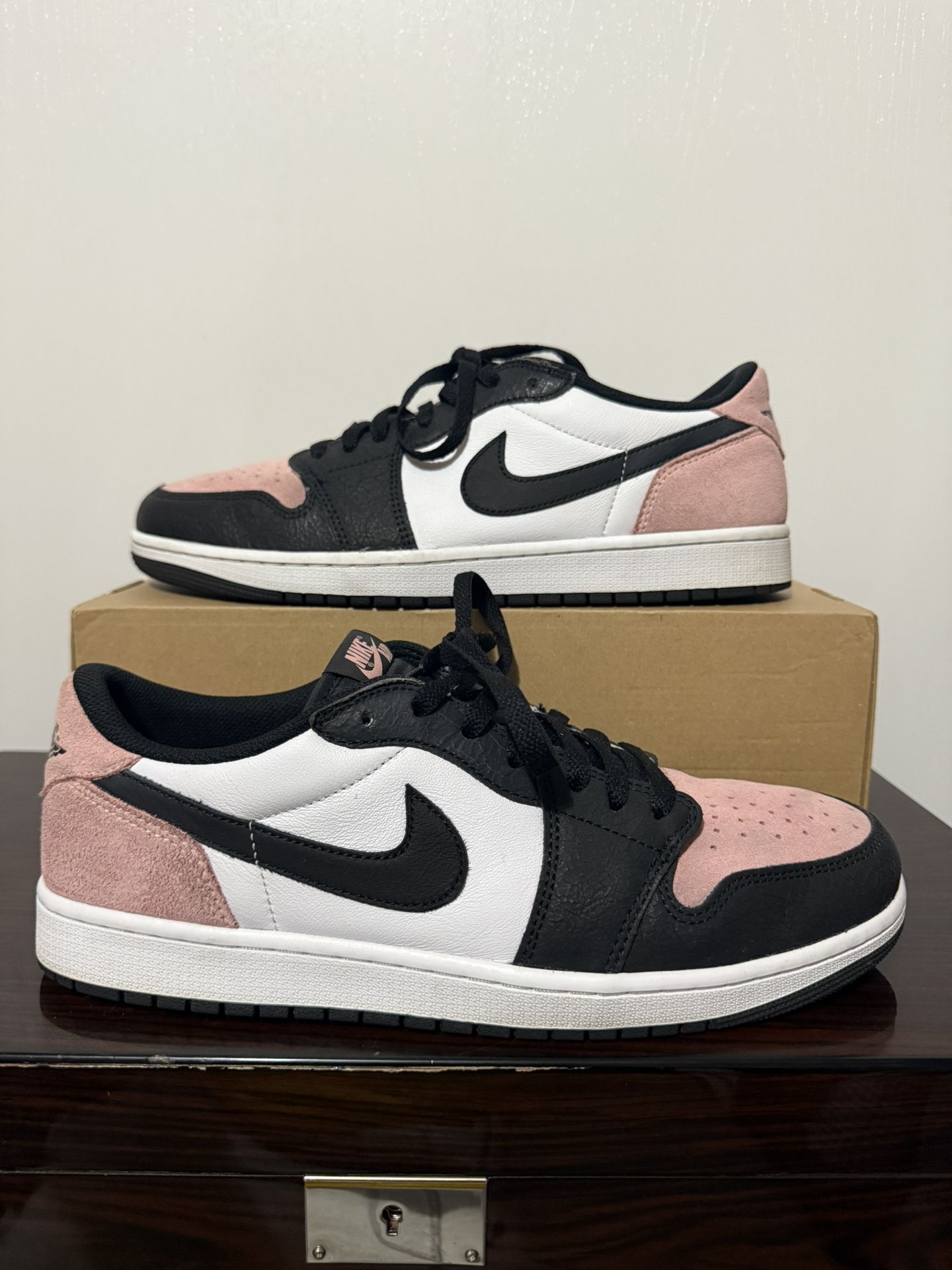 Nike Air Jordan Retro 1 Low OG Bleached Coral Pink Sneakers Size 12 CZ0790-061
