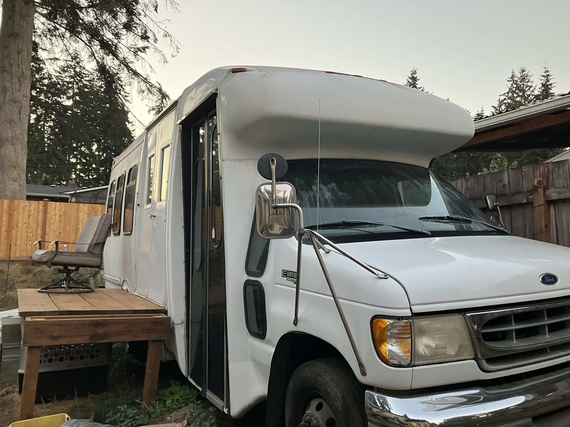 Tiny Home Disal RV Bus Dog Lover Camper