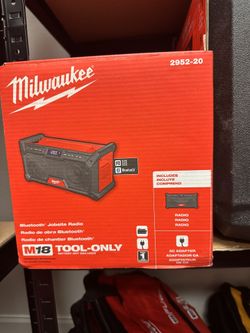 Milwaukee M18 Bluetooth Jobsite Radio 