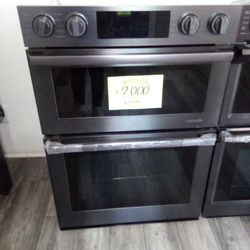 Samsung Black Stainless Microwave And Oven 