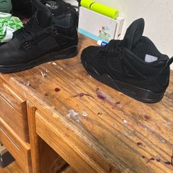 Jordan 4 Black Cats