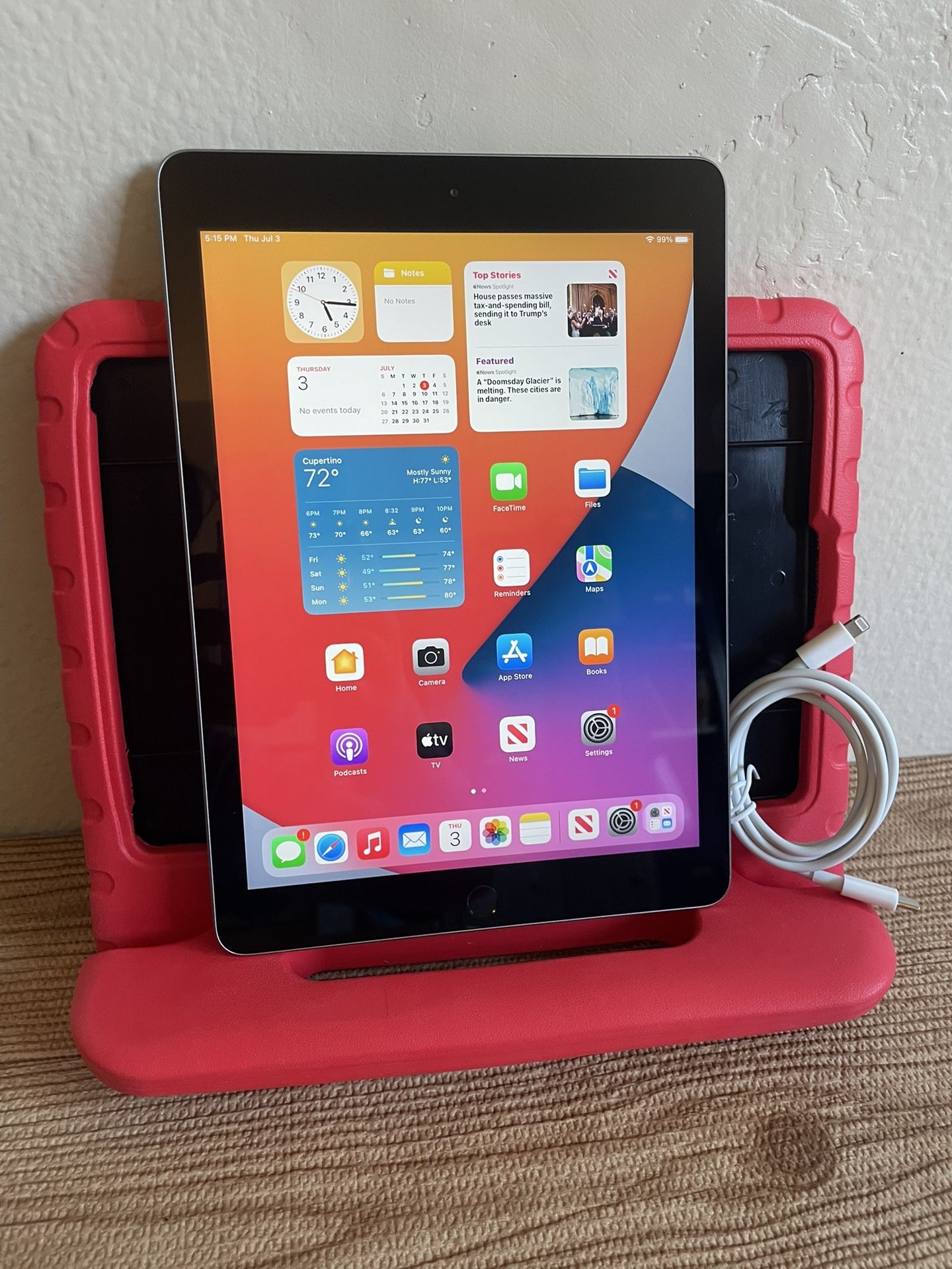 Apple iPad 第5世代 128GB+ケース Apple iPad 5th Generation Apple iPad 第5世代 128GB+ケース Apple iPad 5th Generation