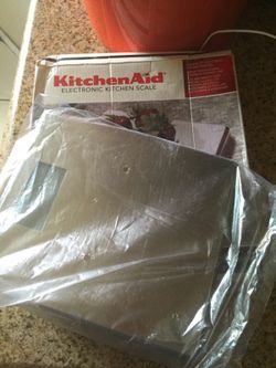 KitchenAid Electronic Kitchen Scale
