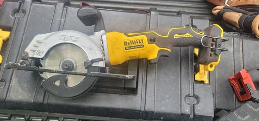 Dewalt 5 1/2 Saw