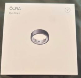 Oura Ring 4 - BRAND NEW NEVER OPENED