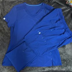 SCRUBSTAR Brand: Scrubstar Women's Performance Shaped V-Neck Scrub Top &  Drawstring Cargo pants size large