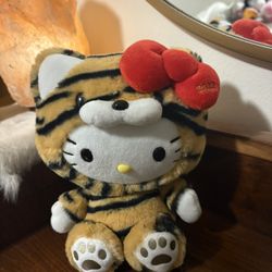 Hello Kitty plushie 