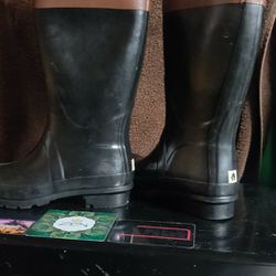 Rain boots Size 6 