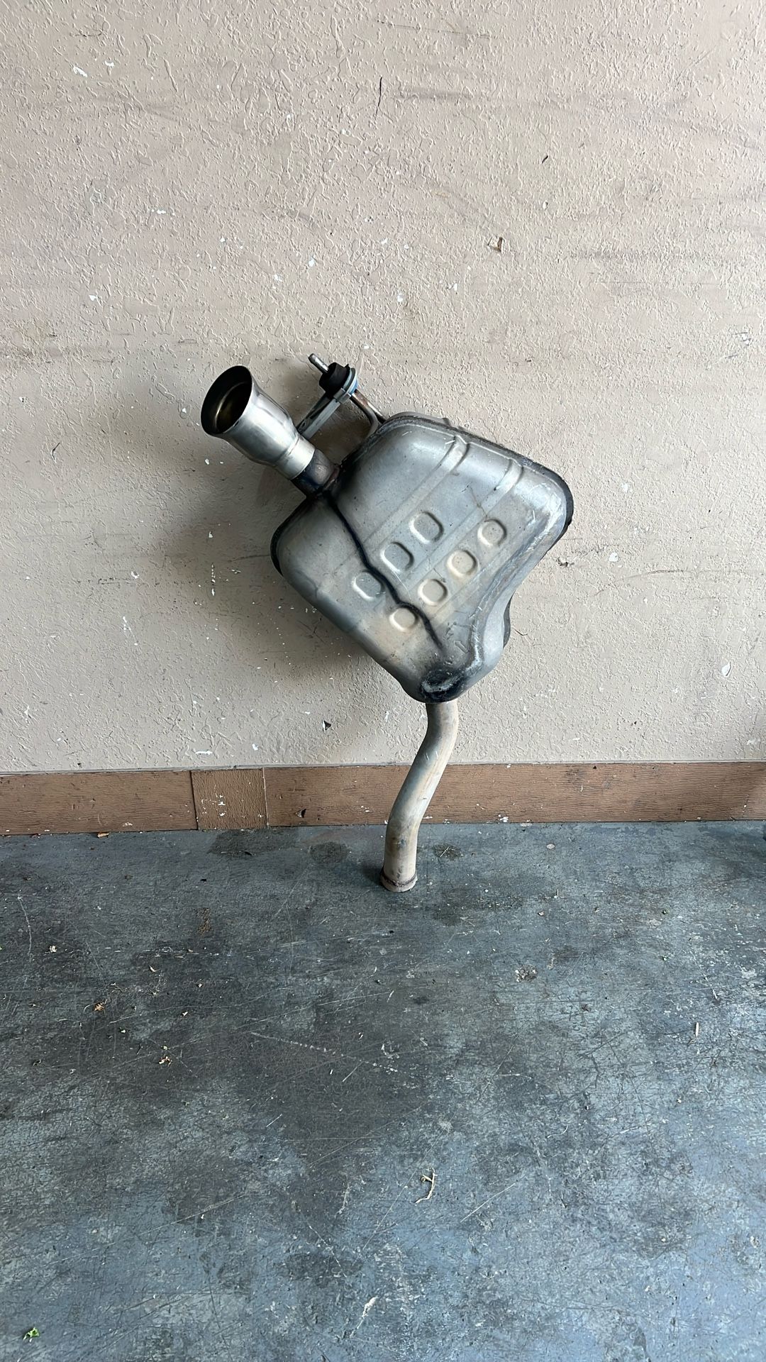 18-23 Chevy Chevrolet Traverse Right Exhaust Tip Muffler Derecho 2018 2019 2020 2021 2022 2023 2024
