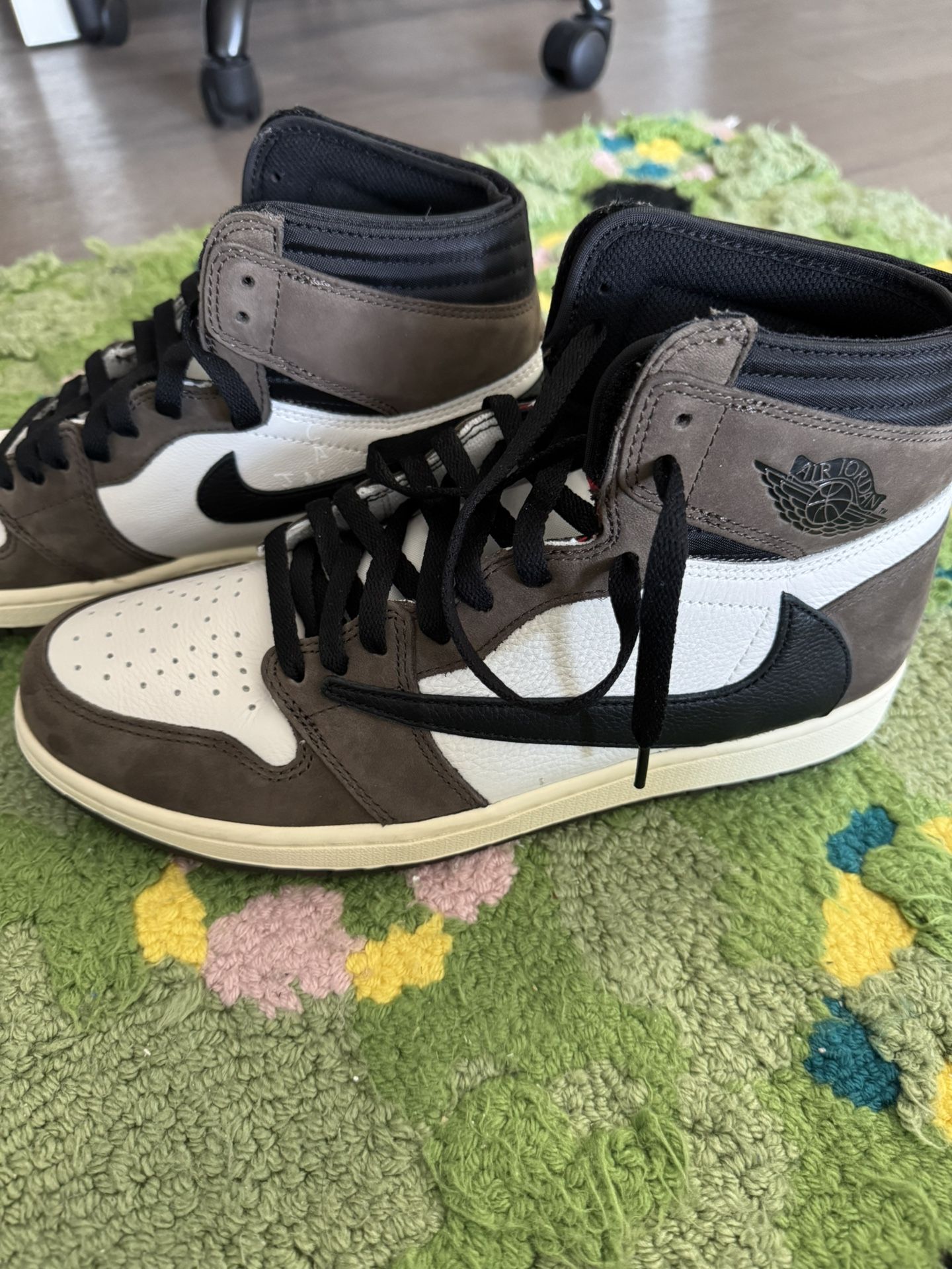 Travis scott jordan 1 High OG