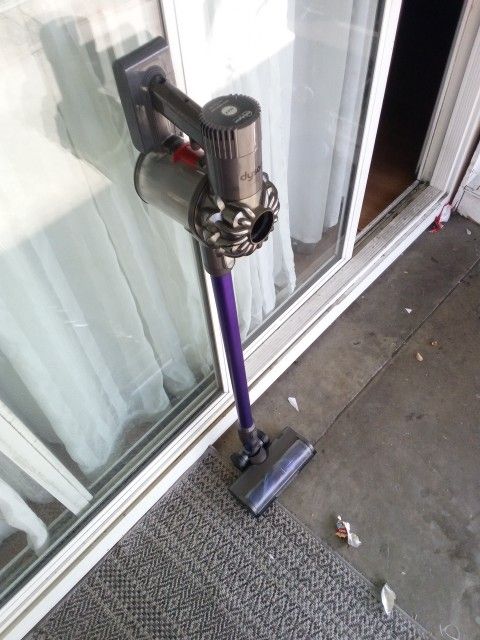Dyson Vacuum 