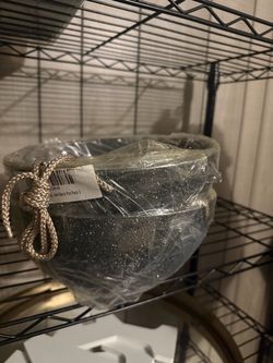 Hanging plant pots x2