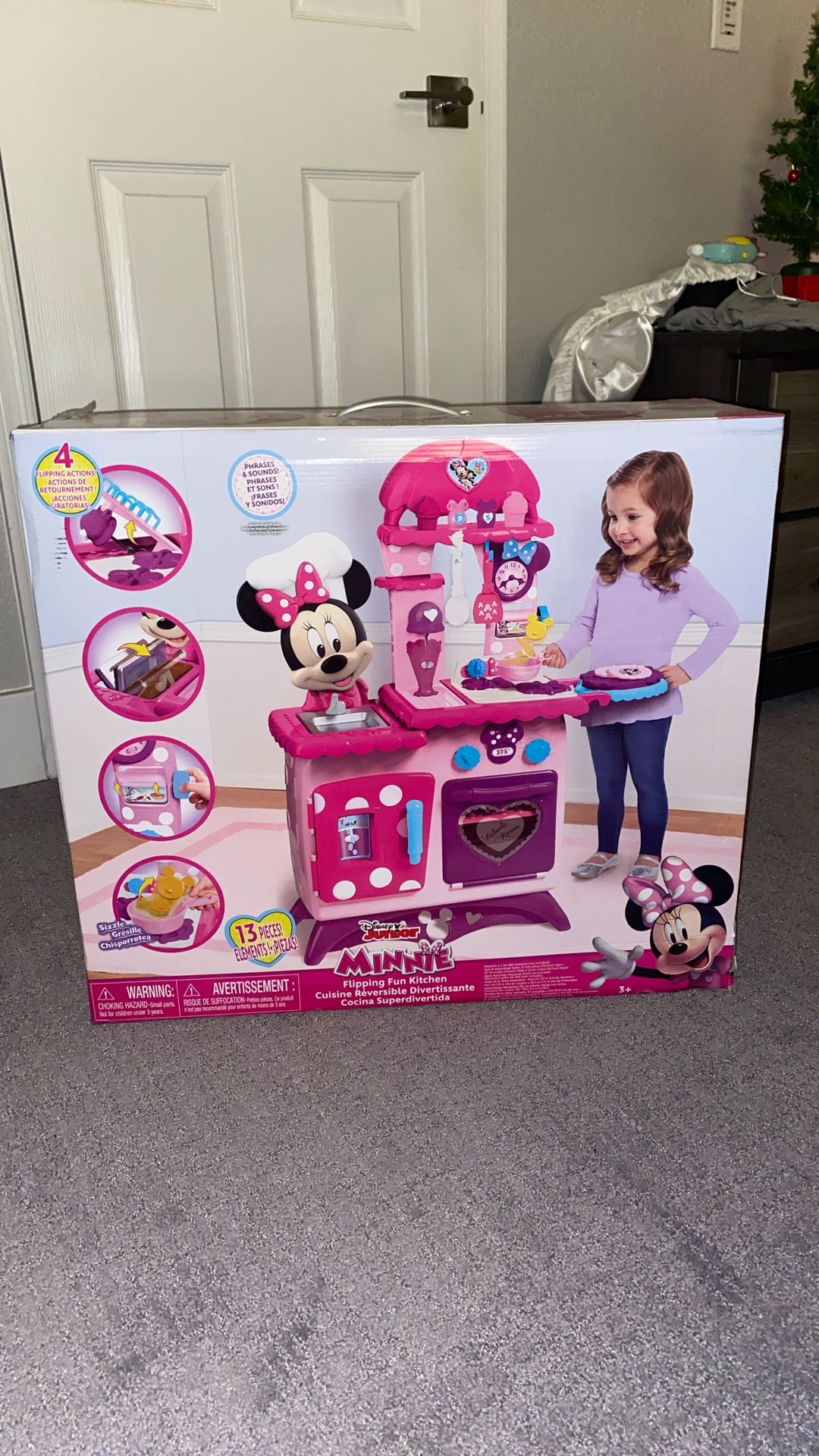 Minnie Flipping Fun Kitchen