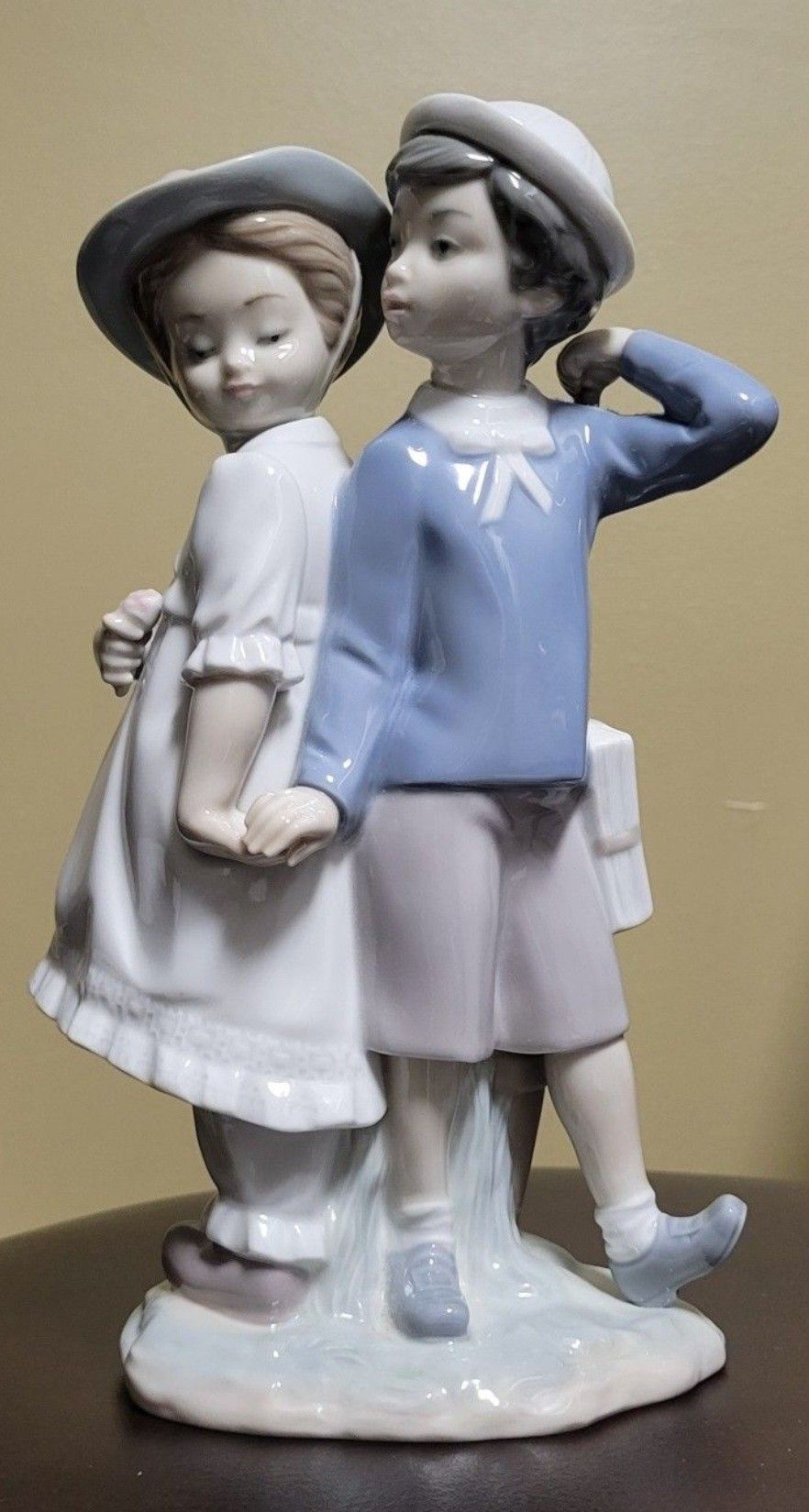 Lladro Puppy Love Figurine