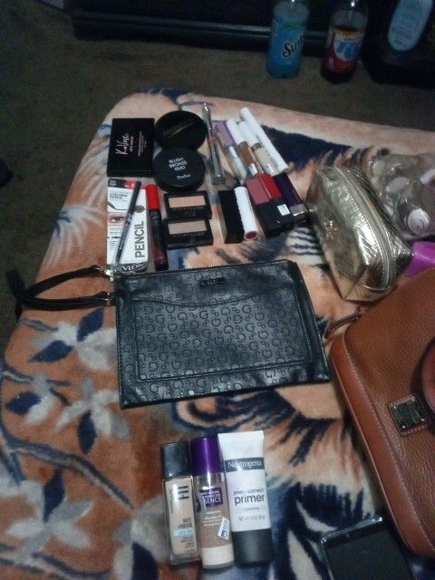 Make-Up