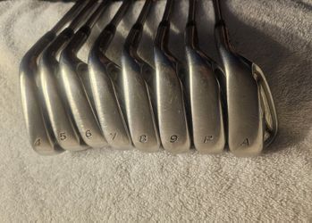 Taylormade r7 Irons 4,5,6,7,8,9,PW,AW 