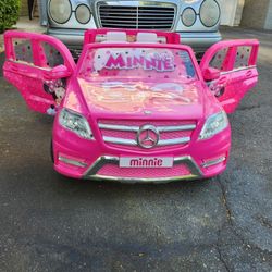 Minnie Mouse Mercedes GI S-320 