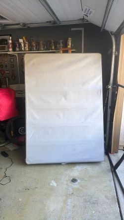 Double boxspring with frame