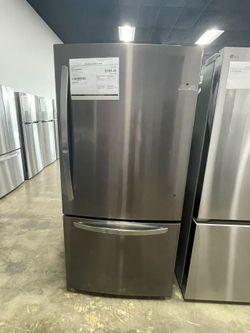 LG refrigerator LFCS22520S
