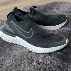 Size 10 - Nike Epic Phantom React Flyknit Black