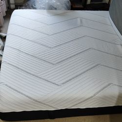 King Size Mattress For Sale VERY CLEAN LIKE A NEW
