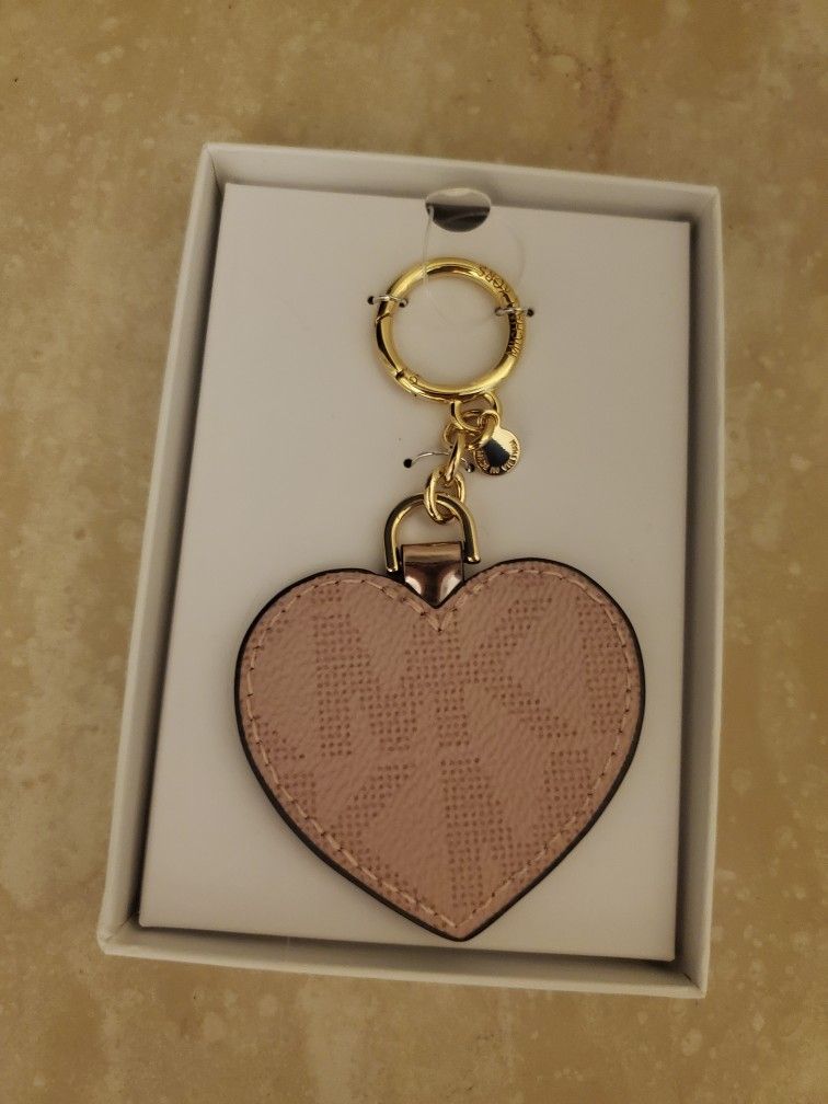 MICHAEL KORS PINK LEATHER HEART MIRROR BAG CHARM