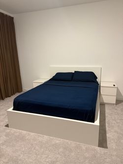 Queen Bed Set with Mattress