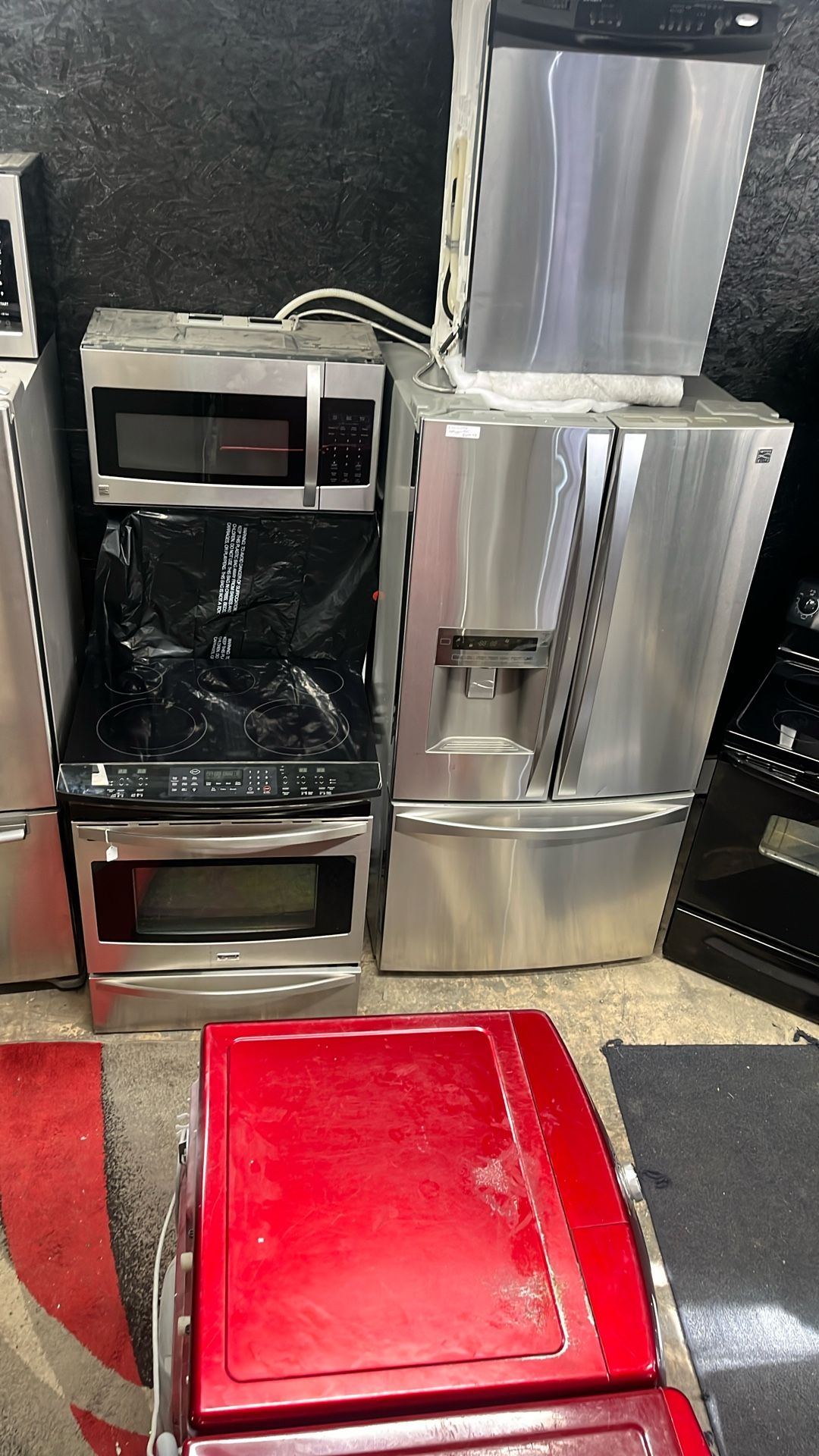 Refrigerator Stove Dishwasher Microwave