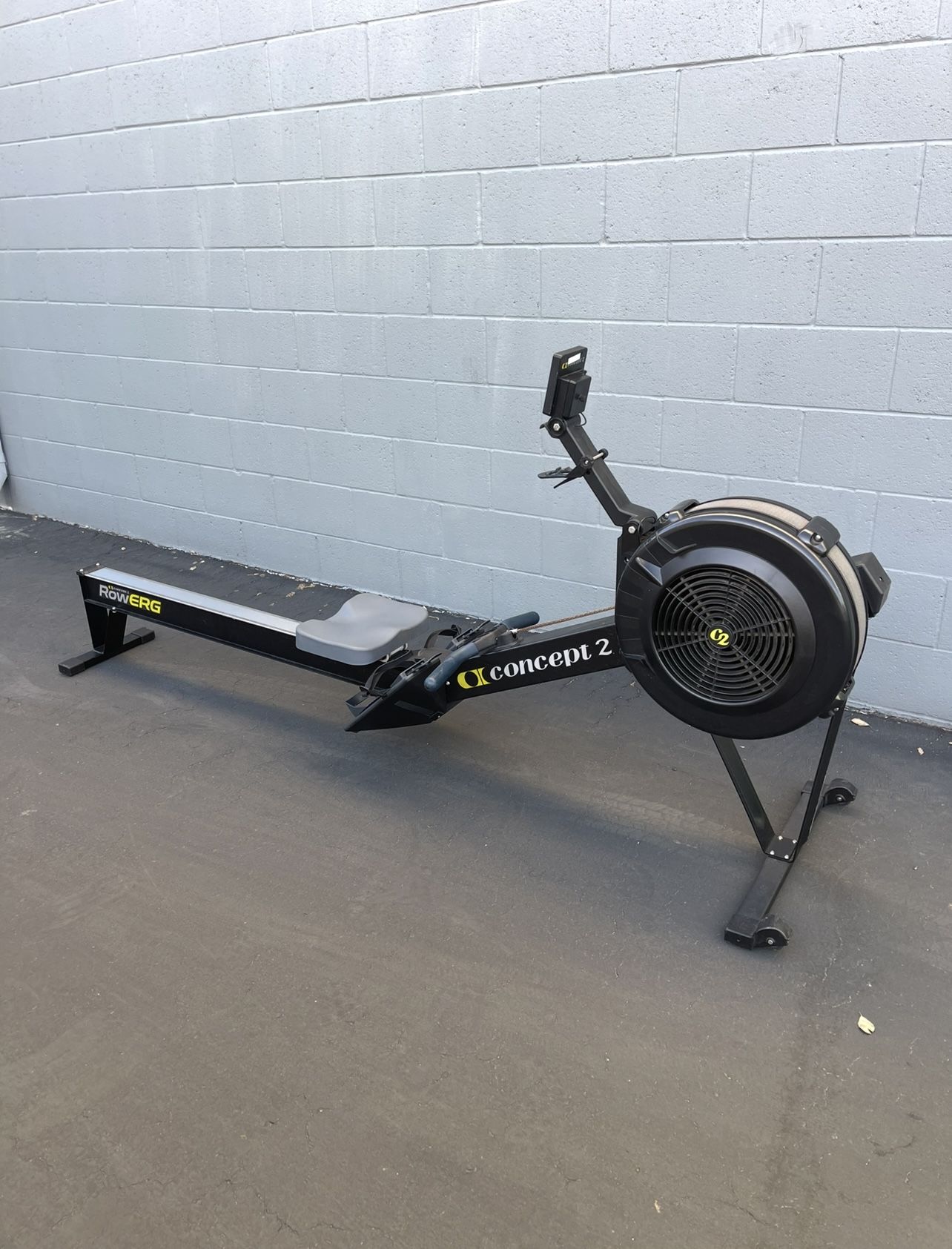 Concept2 RowERG Rowing Machine with PM5 Monitor… Home Gym Fitness….
